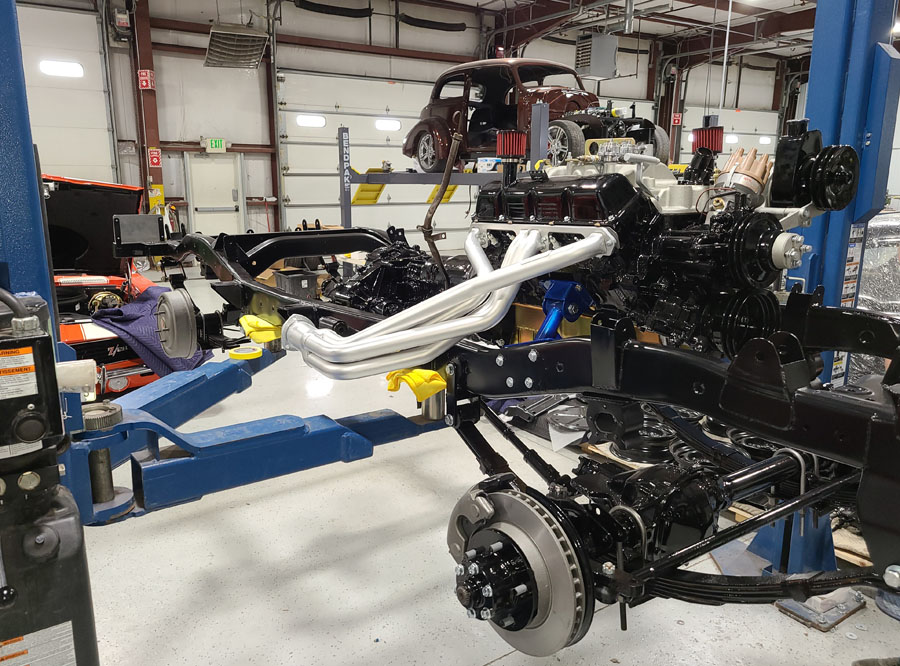 Superior Quality Rides and Restoration Classic Car Mechanic